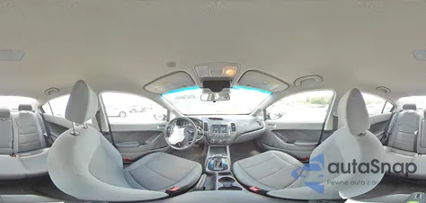 2018 Kia Forte Lx z USA, uszkodzony, nr VIN 3KPFL4A70JE240341